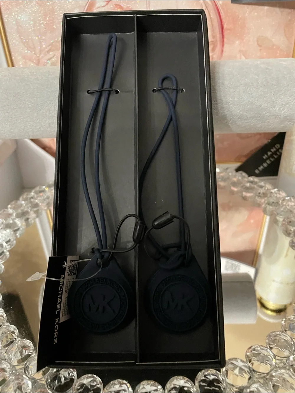 Michael Kors simple flexible pair